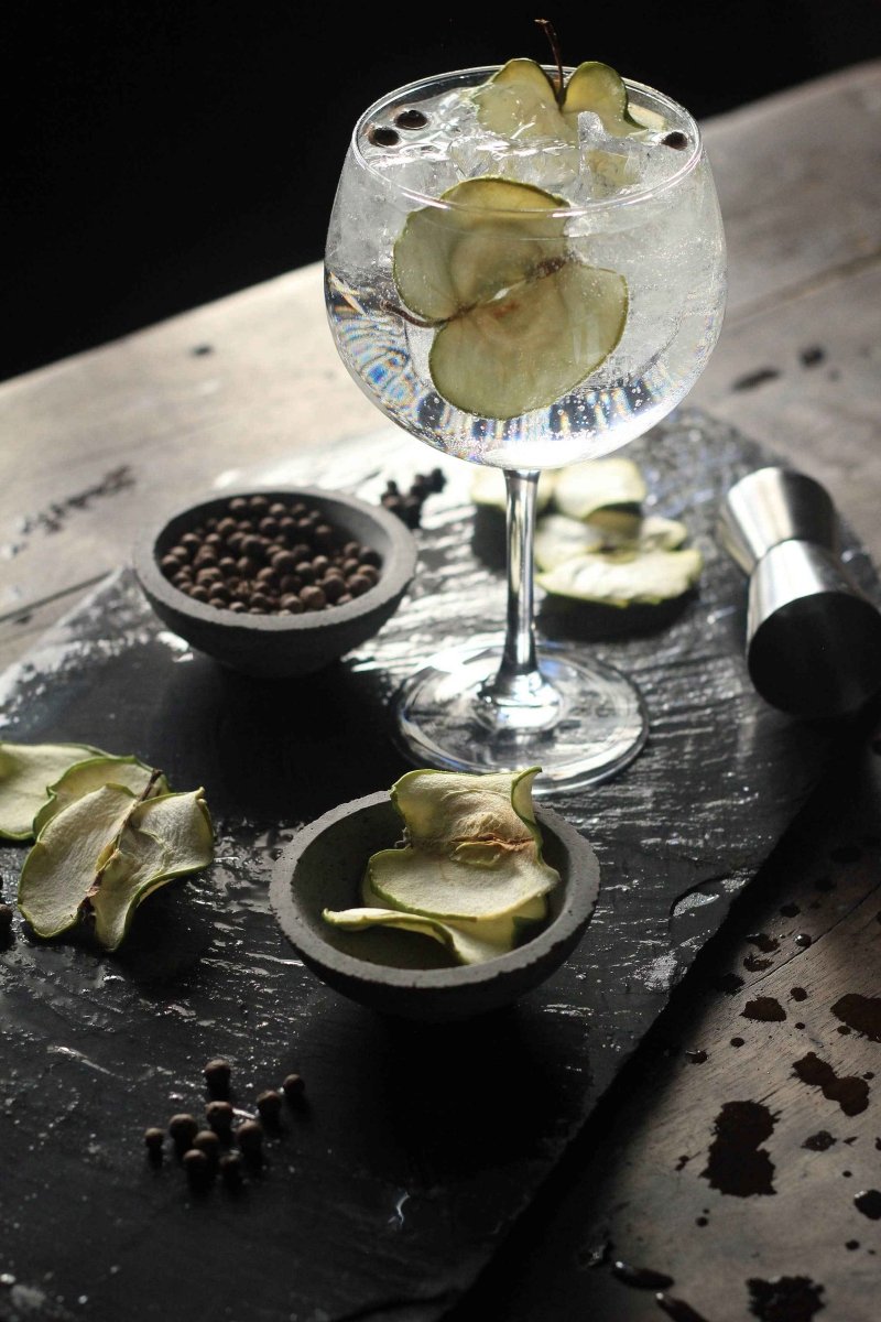 Torkat Grönt Äpple & Kryddpeppar – Cocktailarom för Gin & Tonic - Björk & Bitter